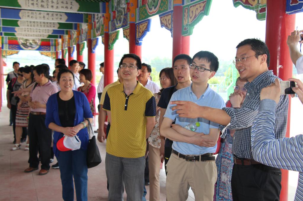 教师进农户，理论下基层——bat365在线中国官网登录入口全体党员教师赴英山县乌云山村学习调研