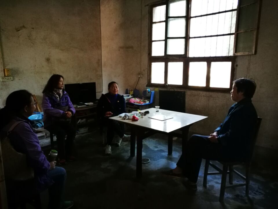 bat365官网“理论热点面对面”专家组赴乌云山村进行心理帮扶 bat365官网“理论热点面对面”专家组赴乌云山村进行心理帮扶