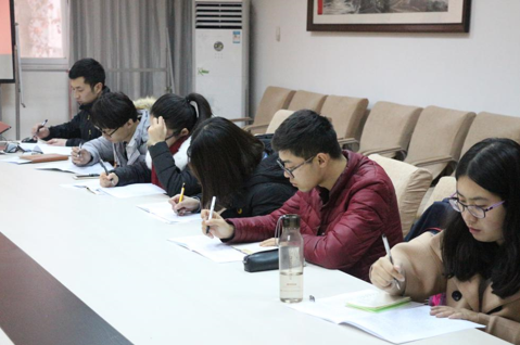 【两学一做】学院党委书记侯志军带领bat365官网学生干部学习习近平在高校思想政治工作会议上的讲话精神 【两学一做】学院党委书记侯志军带领bat365官网学生干部学习习近平在高校思想政治工作会议上的讲话精神