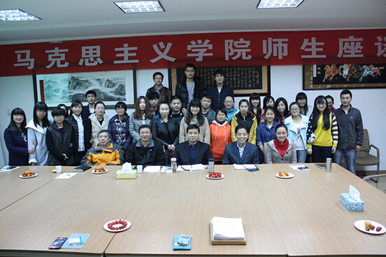 bat365在线中国官网登录入口师生座谈会顺利举行