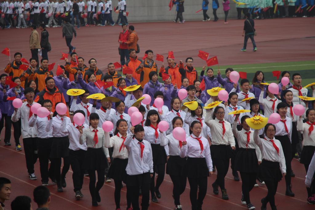 bat365官网职工踊跃参加2015年秋季运动会