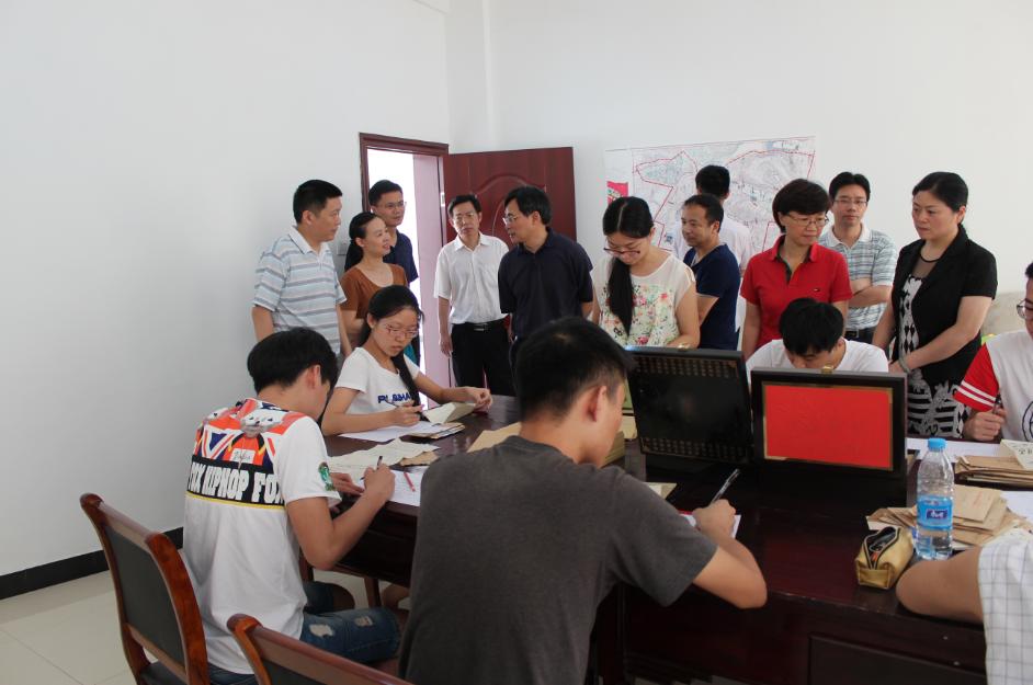 省人社厅副厅长董长麒调研bat365官网学生实习实训工作